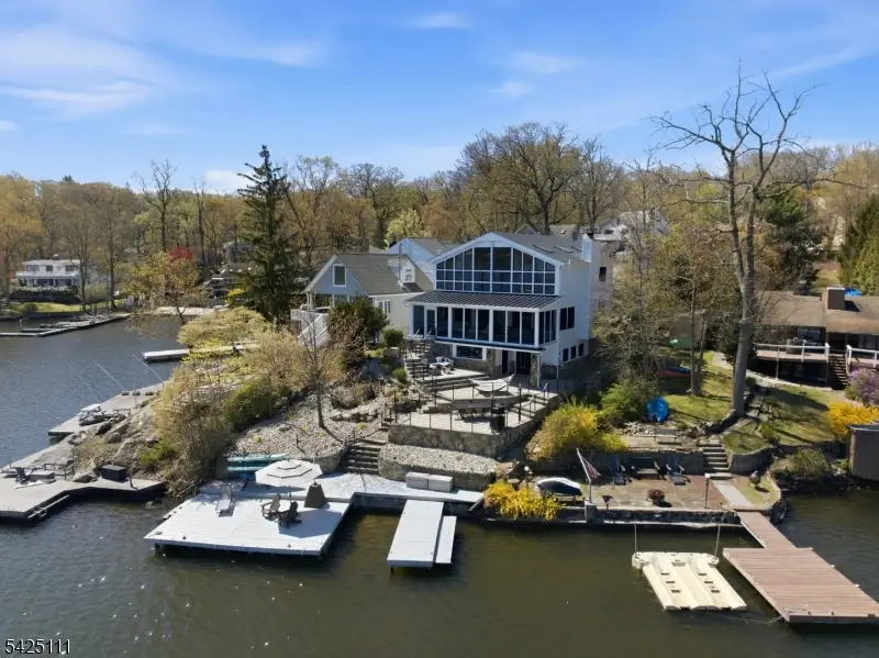 105 Maxim Dr, Hopatcong, NJ 07843 - #1