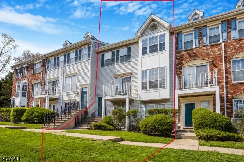 166 Sapphire Ln, Franklin Park, NJ 08823 - #2