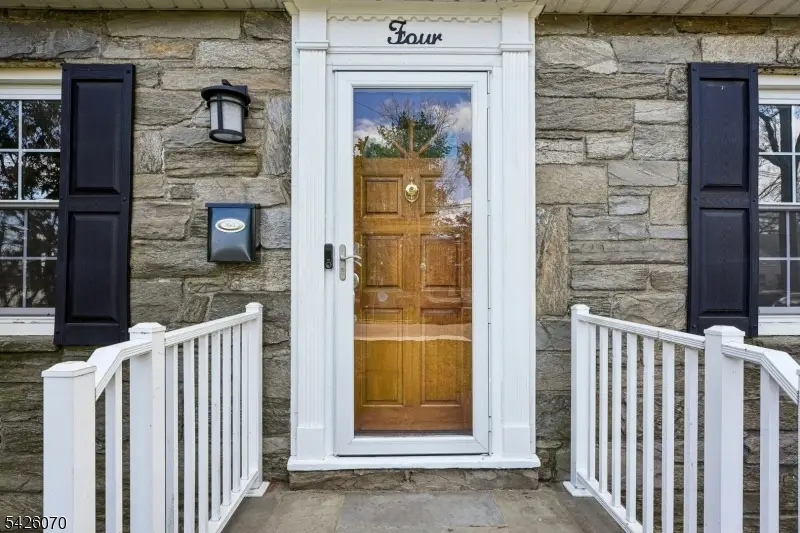 4 Greenwood Ave, Pleasantdale, NJ 07052 - #2