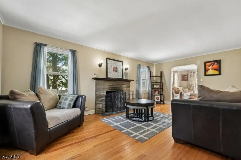4 Greenwood Ave, Pleasantdale, NJ 07052 - #3