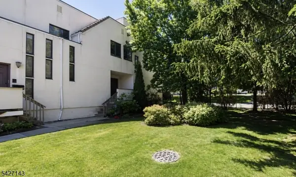 33 Cerone Ct, West Orange Twp., NJ 07052