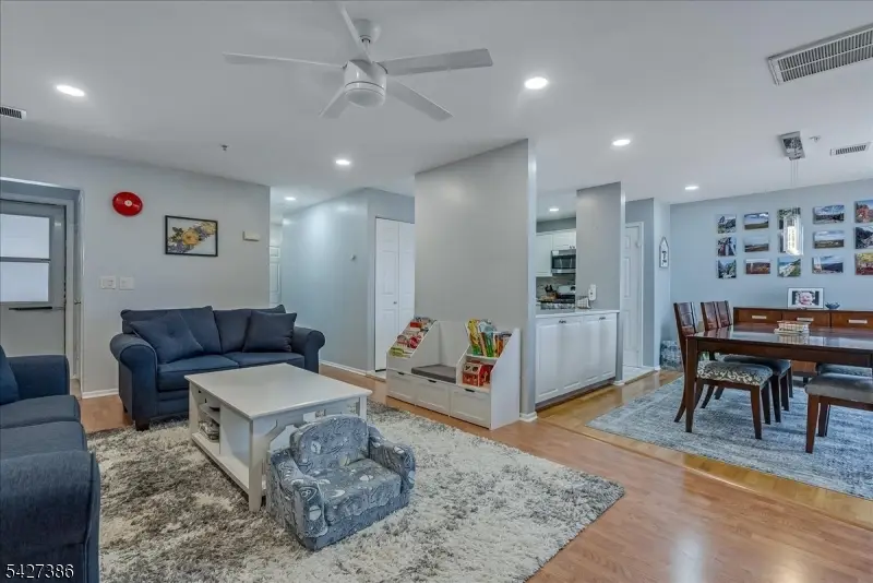 48 Buchanon Ct, West Orange, NJ 07052 - #2