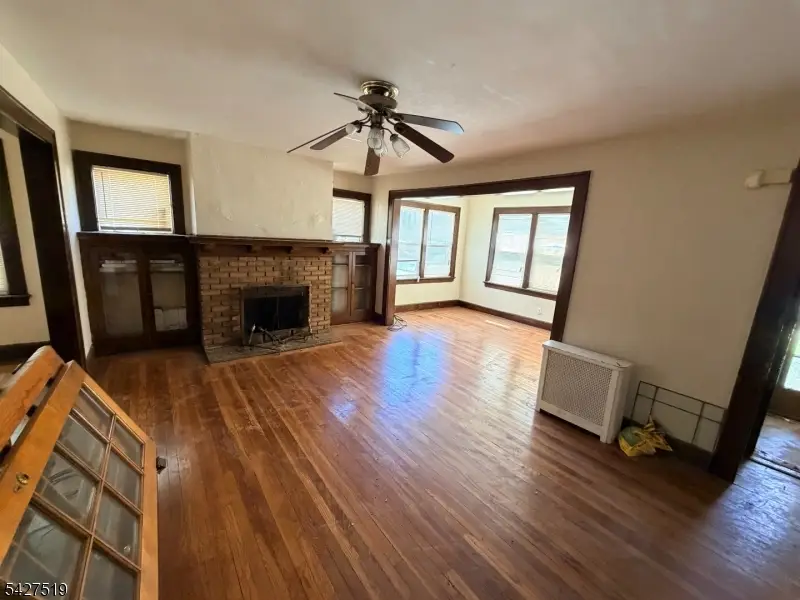 126 Chestnut St, East Orange, NJ 07018 - #3