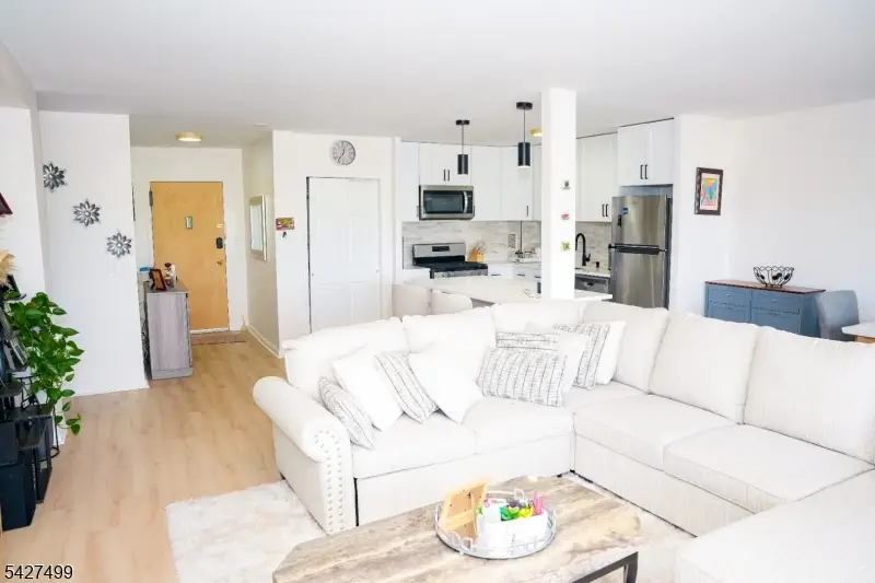 276 Prospect St #5E, East Orange, NJ 07017 - #3