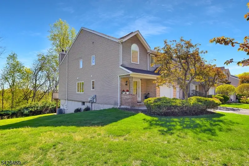 11 Edgefield Dr, Parsippany Troy Hills, NJ 07950 - #2