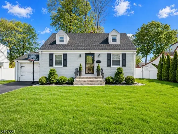 382 Douglas Rd, Roselle Boro, NJ 07203