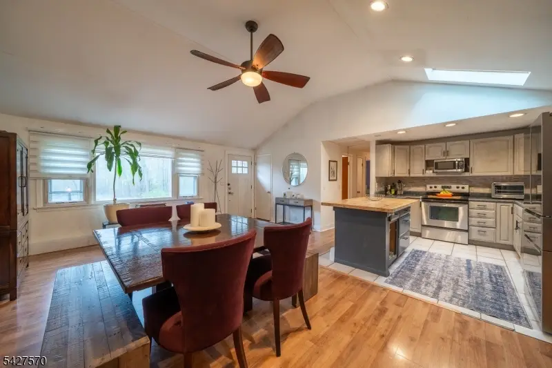 44 Venetian Dr, Lake Hopatcong, NJ 07849 - #3