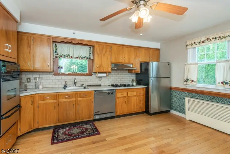 31 Stanley Ct, North Haledon, NJ 07508 - #2