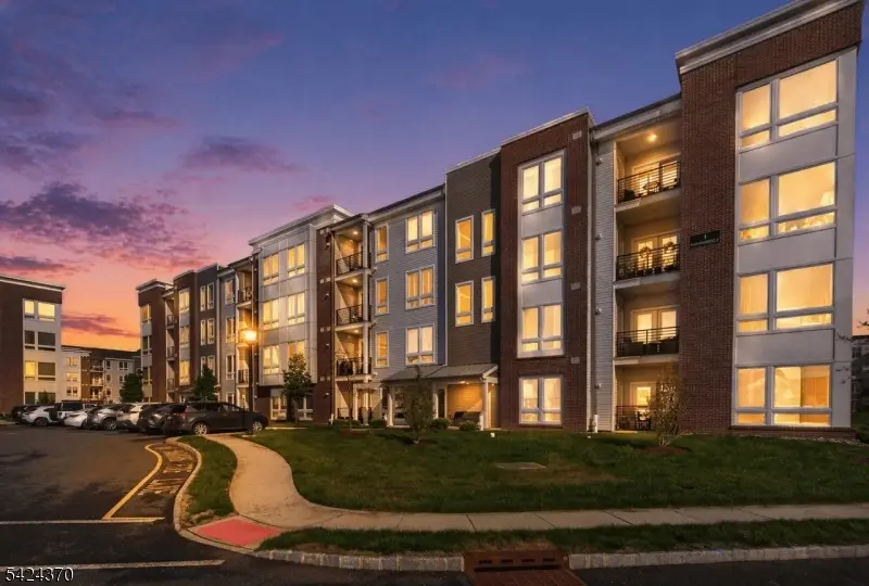 4 Vanderbilt Blvd #404, Florham Park, NJ 07932 - #1