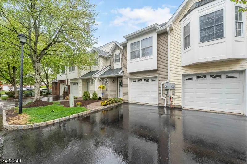 38 Angela Way, Berkeley Heights, NJ 07922 - #2