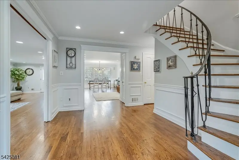 71 Tree Top Dr, Springfield, NJ 07081 - #3