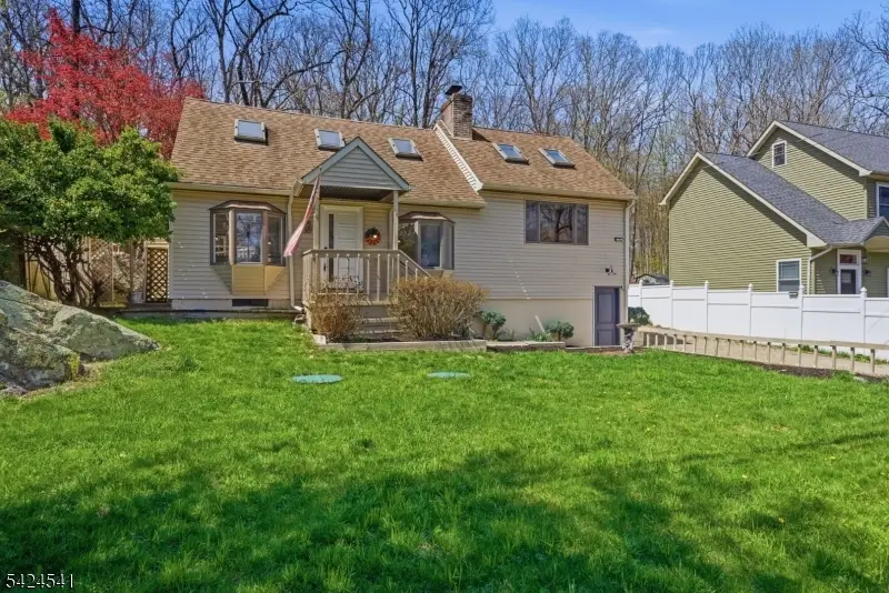 7 Pathfinder Trl, Jefferson, NJ 07885 - #2