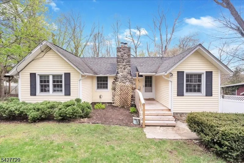 109 Grandview Rd, Highland Lakes, NJ 07422 - #1
