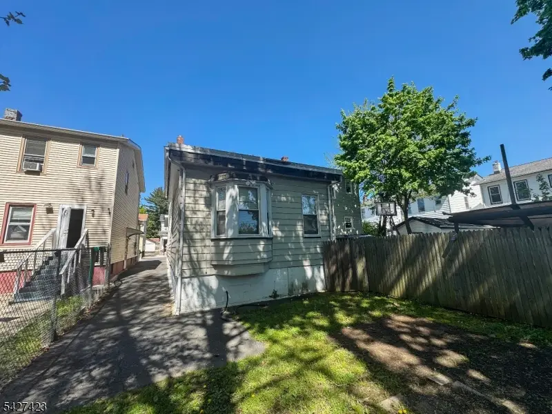 11 Lentz Pl, Irvington, NJ 07111 - #3