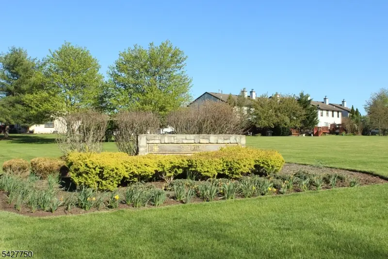 25 Holly Ct, Raritan, NJ 08822 - #2