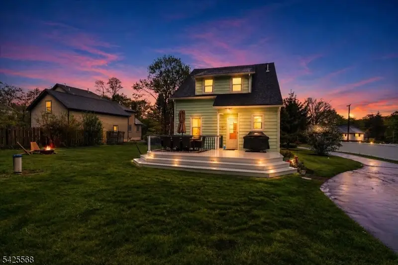 7 Shores Rd, Mendham, NJ 07869 - #2