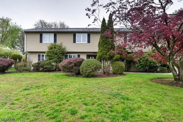 52 Ashburn Rd, Wayne Twp., NJ 07470