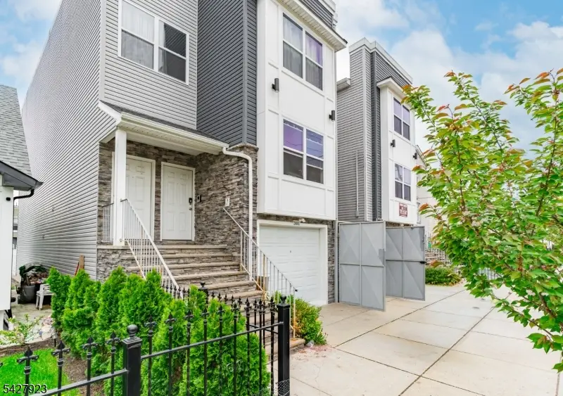 301 N 13th St, Newark, NJ 07107 - #3