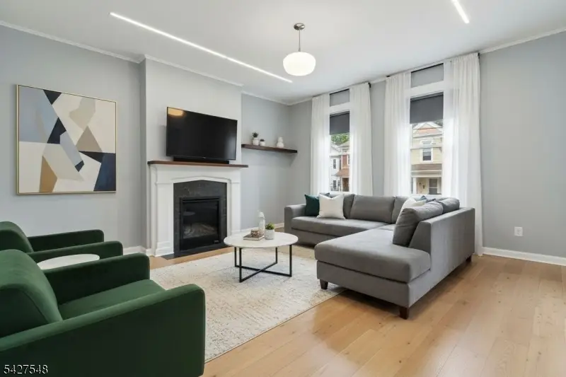 31 Hillman St, Paterson, NJ 07522 - #3