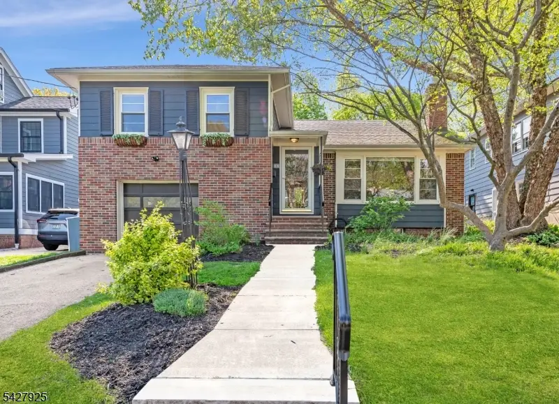 32 Yale St, Maplewood, NJ 07040 - #1