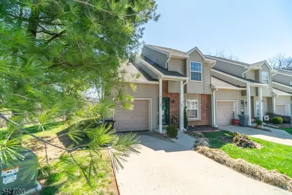 52 Cambridge, Oxford Twp., NJ 07863