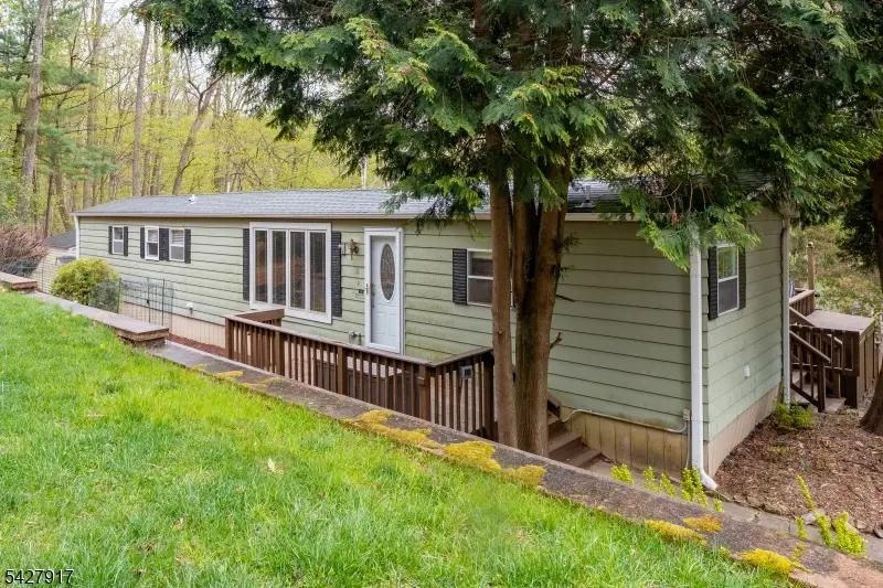 12 Timbercroft Rd, High Bridge, NJ 08829 - #1