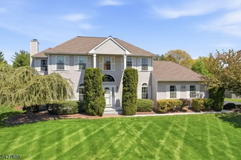 14 Zeller Dr, Franklin, NJ 08873 - #3