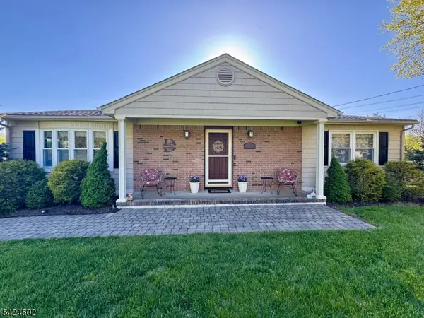 58 Dewey Ave, High Bridge Boro, NJ 08829