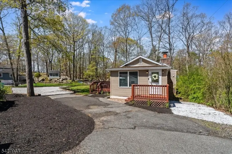 732 Brooklyn Mountain Rd, Hopatcong, NJ 07843 - #2