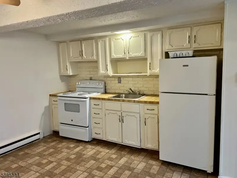 632 Brooklyn Mountain Rd, Hopatcong, NJ 07843 - #2