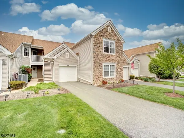 14 Lagoon Way, Roxbury Twp., NJ 07852