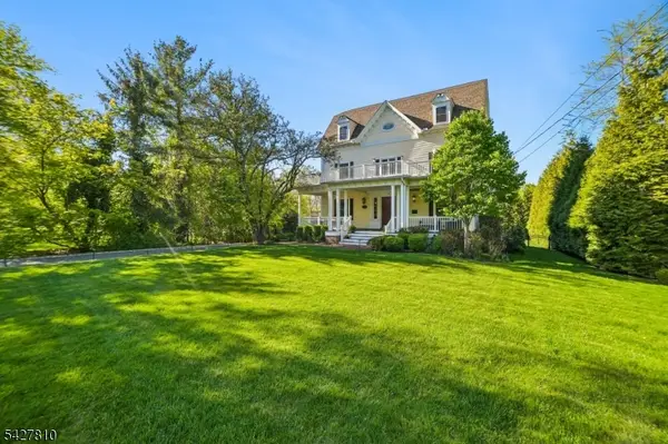 77 Kent Place Blvd, Summit City, NJ 07901