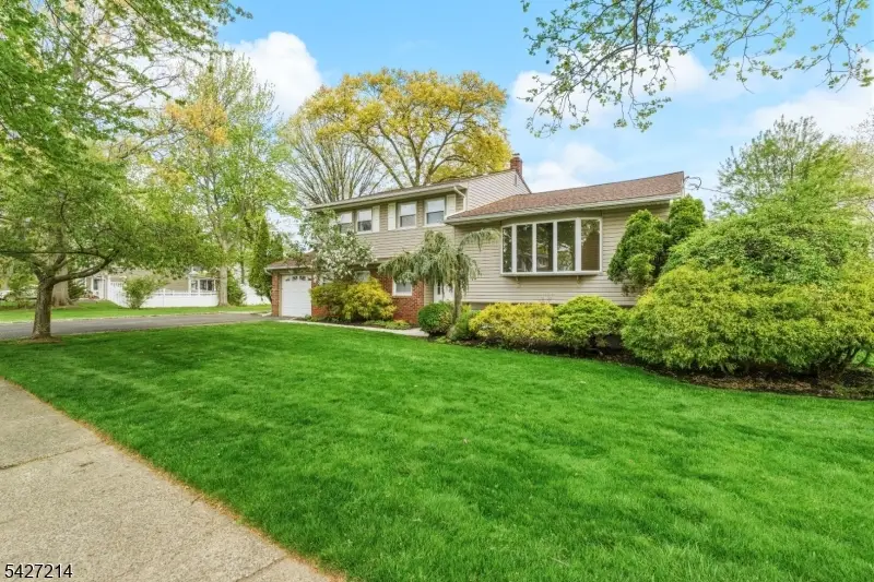 85 Redwood Rd, Springfield, NJ 07081 - #1