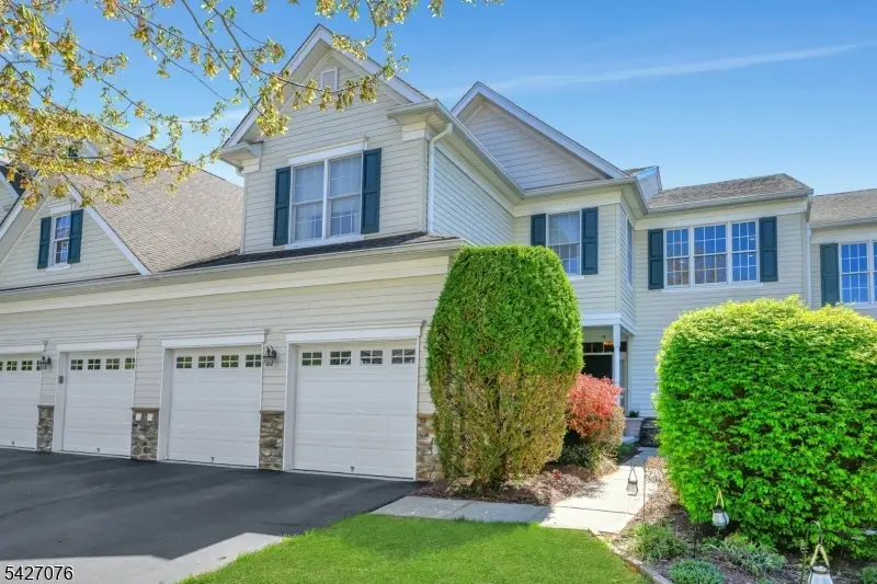 18 Mackenzie Ln, Denville, NJ 07834 - #1