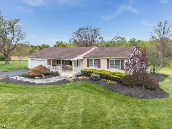 2 Michael Ln, East Amwell Twp., NJ 08551