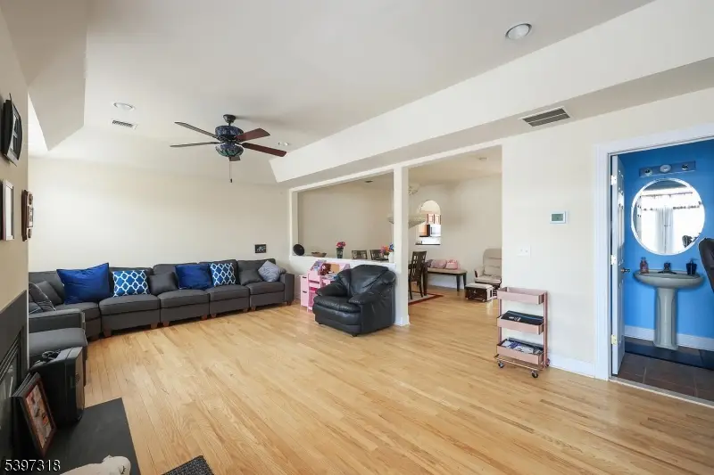 1427 Barnhardt Ln, Rahway, NJ 07065 - #1