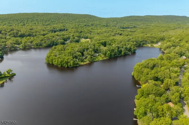 14 E Shore Dr, Crandon Lakes, NJ 07860 - #3