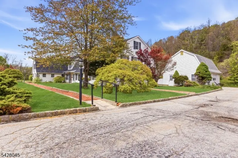 121 W End Ave #2, Newton, NJ 07860 - #3