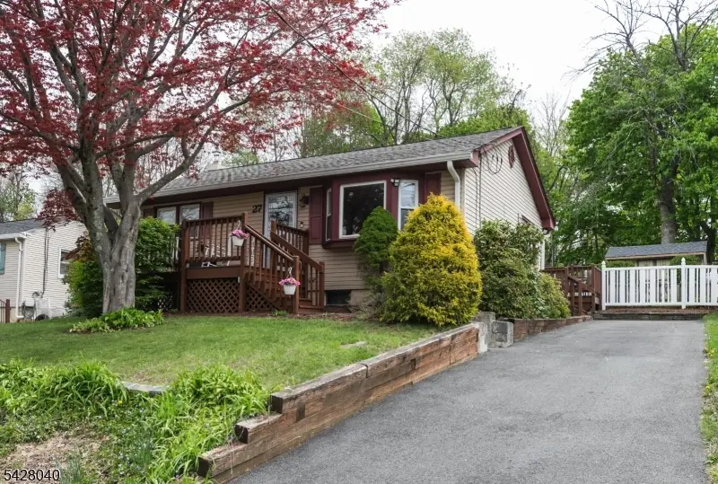27 E Shore Trl, Hardyston, NJ 07460 - #1