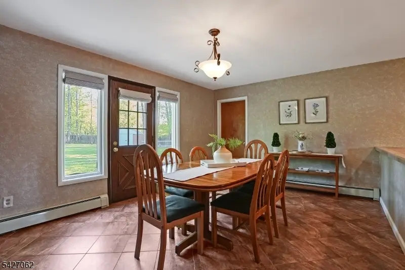 12 Emerald Ct, Clark, NJ 07066 - #2