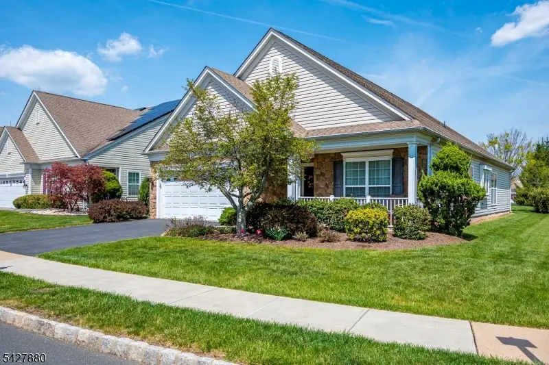 281 Longwood Ln, Franklin, NJ 08873 - #3