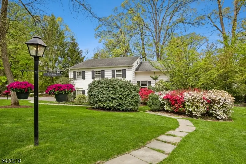 23 Club Dr, Summit, NJ 07901 - #2