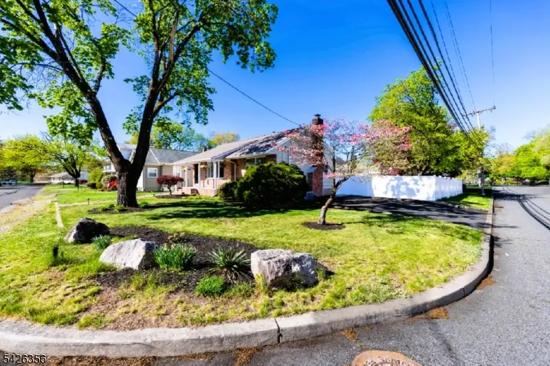 19 4th St, Pequannock, NJ 07440 - #3