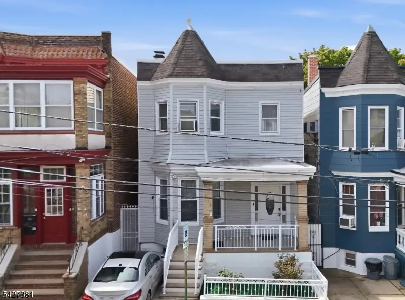813 20th St, Union City, NJ 07087 - #2