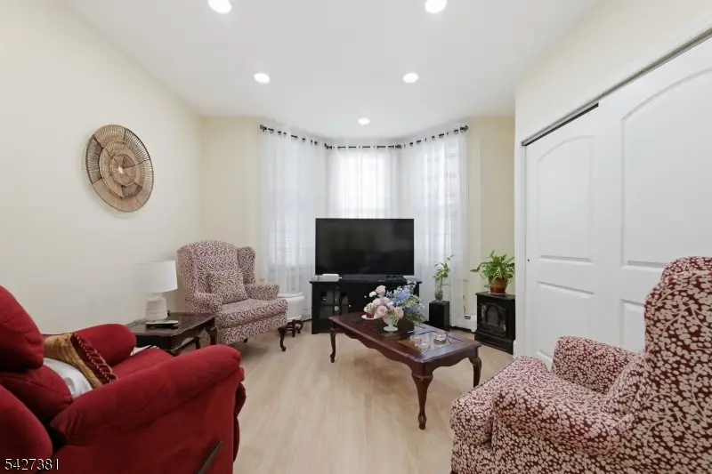 813 20th St, Union City, NJ 07087 - #3