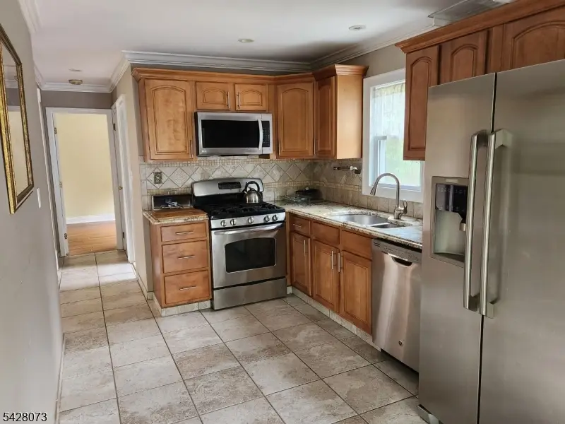 34 Como Dr, Franklin, NJ 08873 - #3