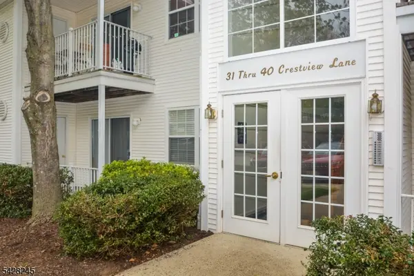 33 Crestview Ln, Mount Arlington Boro, NJ 07856