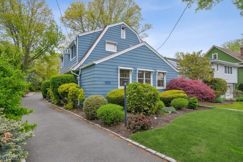 61 Burnett Ter, Maplewood, NJ 07040 - #2