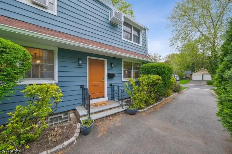 61 Burnett Ter, Maplewood, NJ 07040 - #3