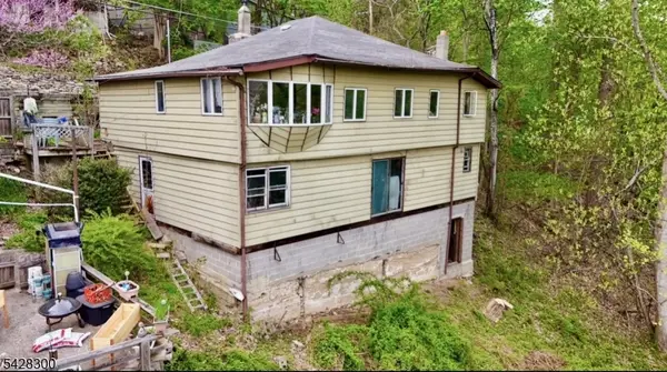 167 Lakeside Dr W, Liberty Twp., NJ 07823